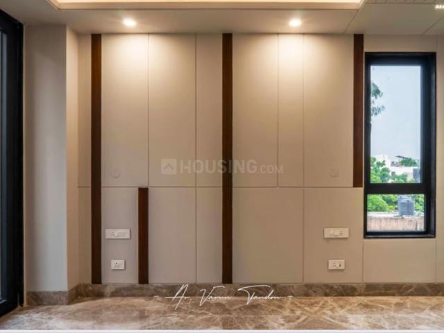 4 BHK Independent Builder Floor in Greater Kailash II for resale New Delhi. The reference number is 19347499
