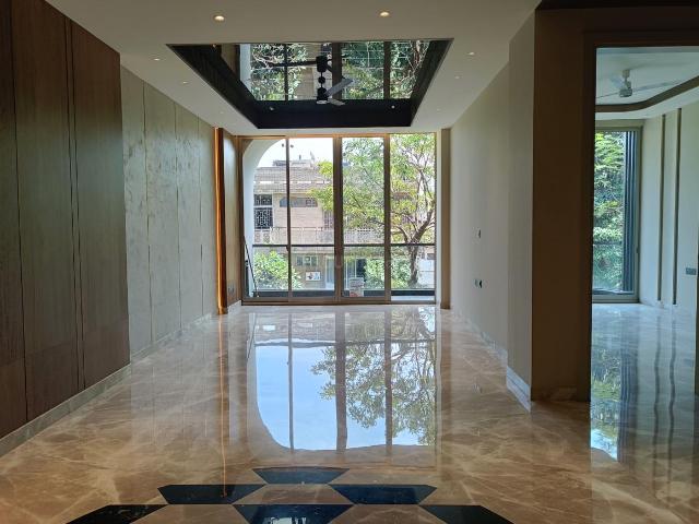 4 BHK Independent Builder Floor in Greater Kailash II for resale New Delhi. The reference number is 19842773