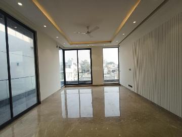 4 BHK Independent Builder Floor in Greater Kailash II for resale New Delhi. The reference number is 20177462