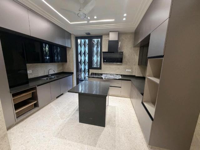 4 BHK Independent Builder Floor in Greater Kailash II for resale New Delhi. The reference number is 20412679