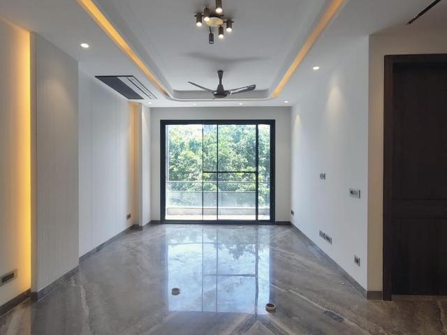 4 BHK Independent Builder Floor in Greater Kailash II for resale New Delhi. The reference number is 20773624