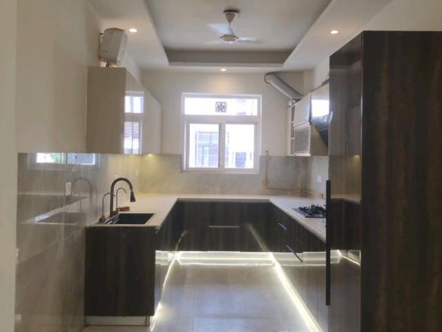 4 BHK Independent Builder Floor in Green Field Colony for rent Faridabad. The reference number is 20951600