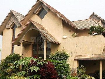 4 BHK Independent Builder Floor in Green Field Colony for rent Faridabad. The reference number is 20122177