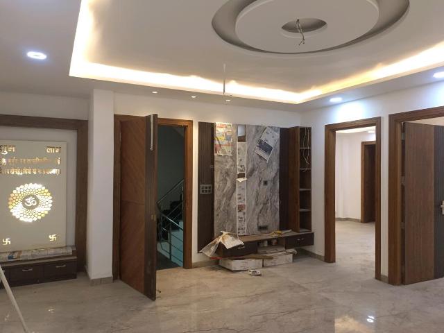 4 BHK Independent Builder Floor in Green Field Colony for resale Faridabad. The reference number is 19741687