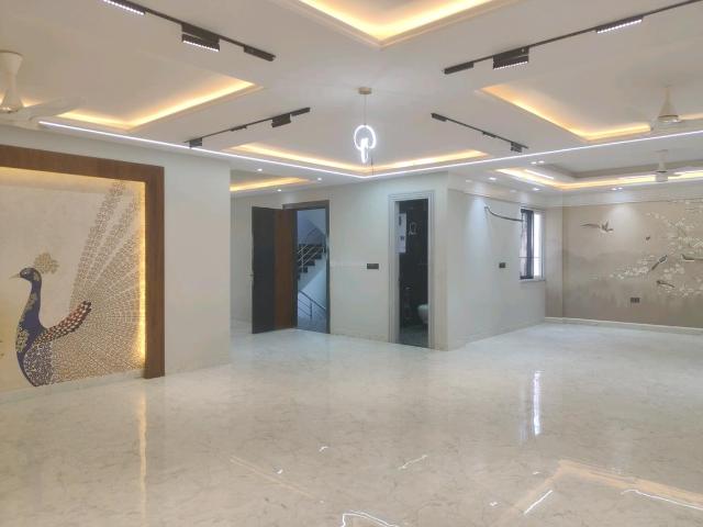 4 BHK Independent Builder Floor in Green Field Colony for resale Faridabad. The reference number is 20753251