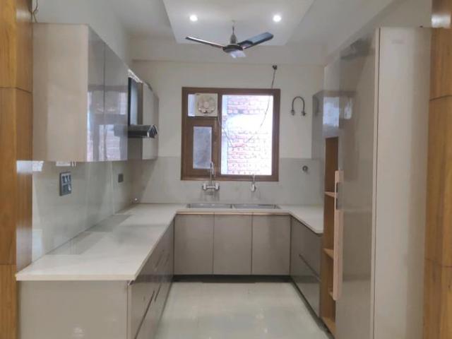 4 BHK Independent Builder Floor in Green Field Colony for resale Faridabad. The reference number is 20711532