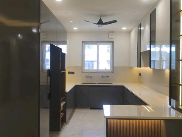 4 BHK Independent Builder Floor in Green Field Colony for resale Faridabad. The reference number is 21092841