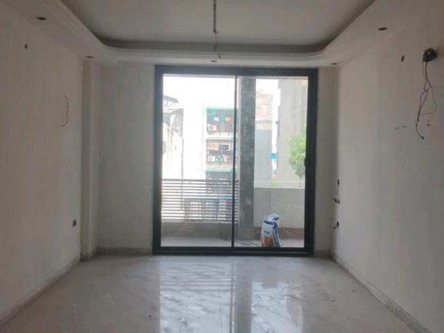 4 BHK Independent Builder Floor in Green Field Colony for resale Faridabad. The reference number is 21092953