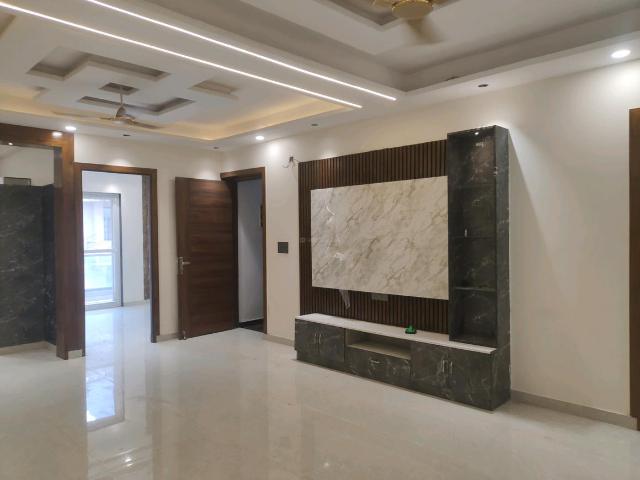 4 BHK Independent Builder Floor in Green Field Colony for resale Faridabad. The reference number is 21028429