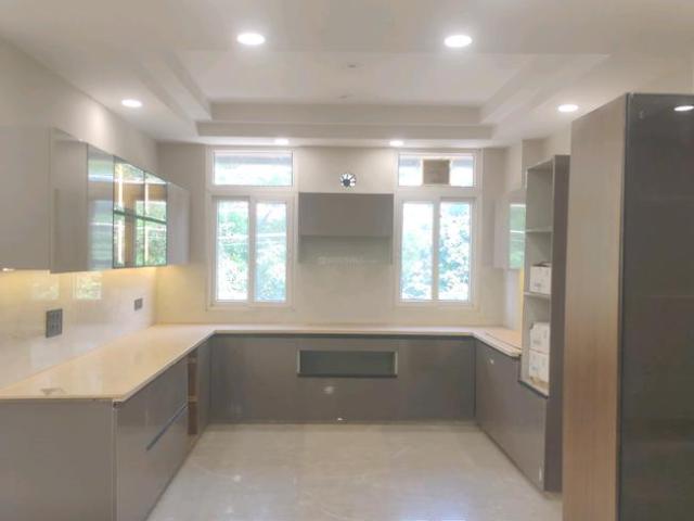 4 BHK Independent Builder Floor in Green Field Colony for resale Faridabad. The reference number is 21116226