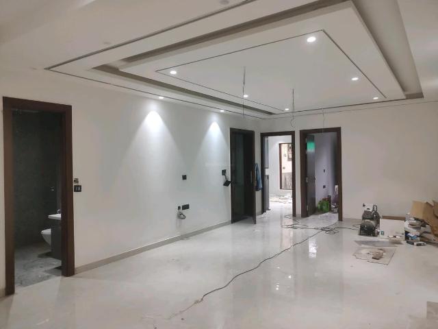 4 BHK Independent Builder Floor in Green Field Colony for resale Faridabad. The reference number is 21120844