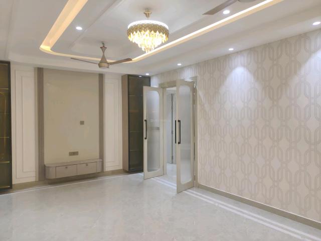 4 BHK Independent Builder Floor in Green Field Colony for resale Faridabad. The reference number is 21125386