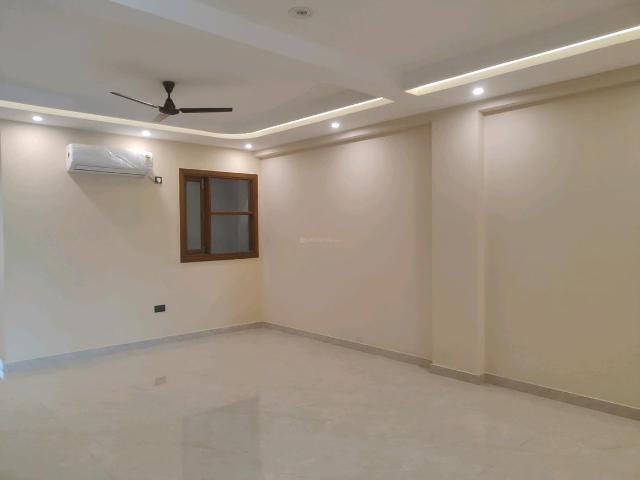 4 BHK Independent Builder Floor in Green Field Colony for resale Faridabad. The reference number is 21311005