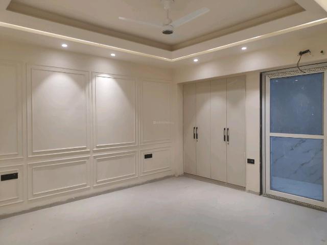 4 BHK Independent Builder Floor in Green Field Colony for resale Faridabad. The reference number is 21311142