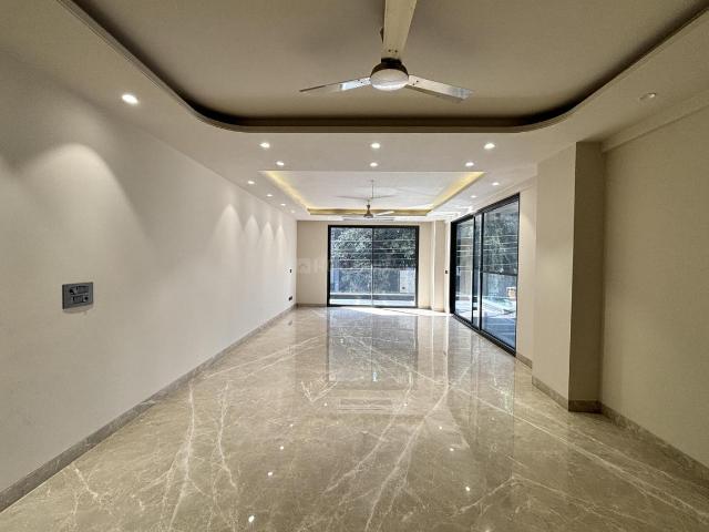 4 BHK Independent Builder Floor in Green Park Extension for resale New Delhi. The reference number is 20543129