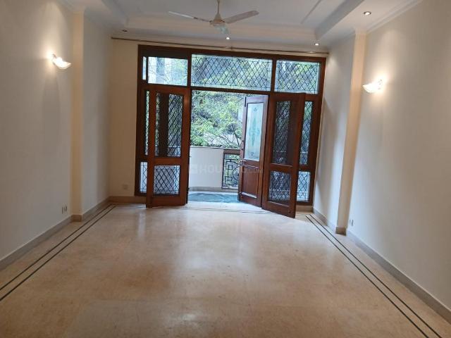 4 BHK Independent Builder Floor in Green Park for rent New Delhi. The reference number is 20616759