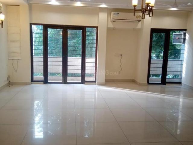 4 BHK Independent Builder Floor in Hauz Khas for rent New Delhi. The reference number is 21035212