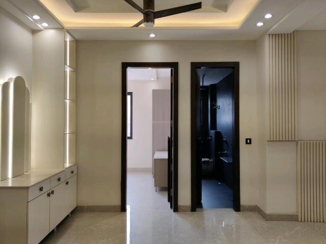 4 BHK Independent Builder Floor in Indirapuram for resale Ghaziabad. The reference number is 19027799