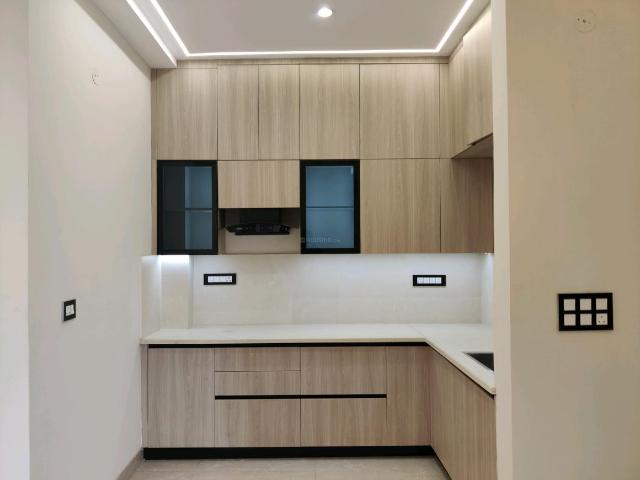 4 BHK Independent Builder Floor in Indirapuram for resale Ghaziabad. The reference number is 19271645