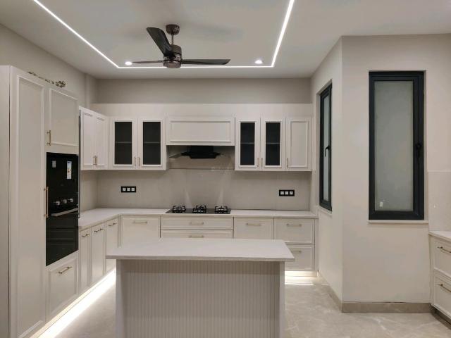 4 BHK Independent Builder Floor in Indirapuram for resale Ghaziabad. The reference number is 20216053