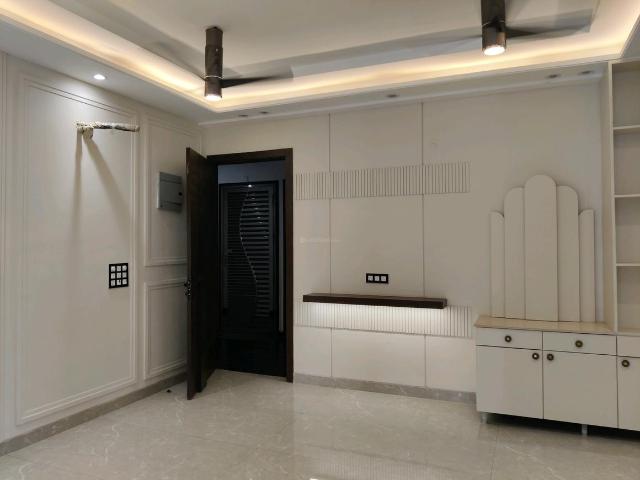 4 BHK Independent Builder Floor in Indirapuram for resale Ghaziabad. The reference number is 20550905