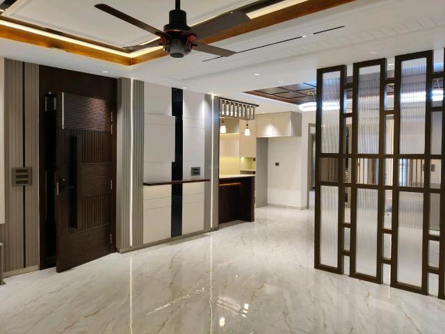 4 BHK Independent Builder Floor in Indirapuram for resale Ghaziabad. The reference number is 20551545