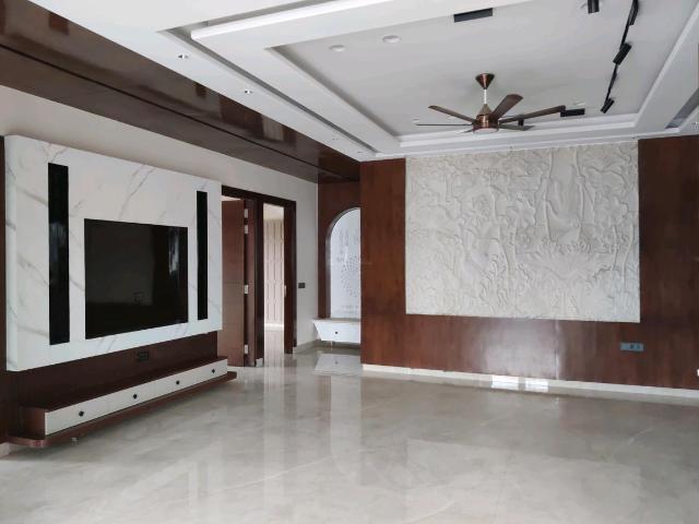 4 BHK Independent Builder Floor in Indirapuram for resale Ghaziabad. The reference number is 20588982