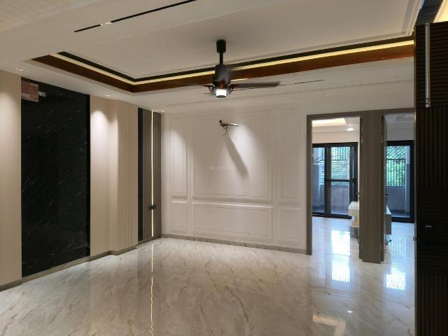 4 BHK Independent Builder Floor in Indirapuram for resale Ghaziabad. The reference number is 20653017
