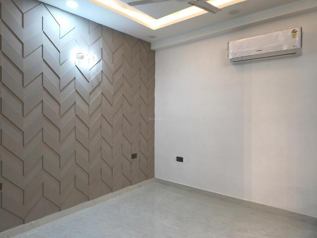 4 BHK Independent Builder Floor in Indirapuram for resale Ghaziabad. The reference number is 20720059