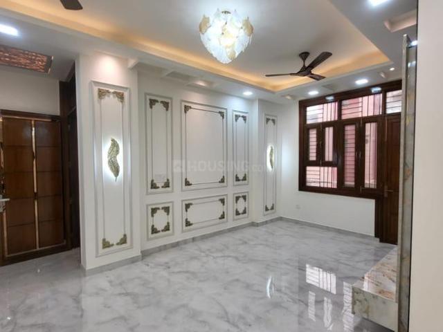 4 BHK Independent Builder Floor in Indirapuram for resale Ghaziabad. The reference number is 21092043