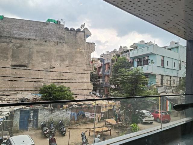 4 BHK Independent Builder Floor in Indirapuram for resale Ghaziabad. The reference number is 21173266