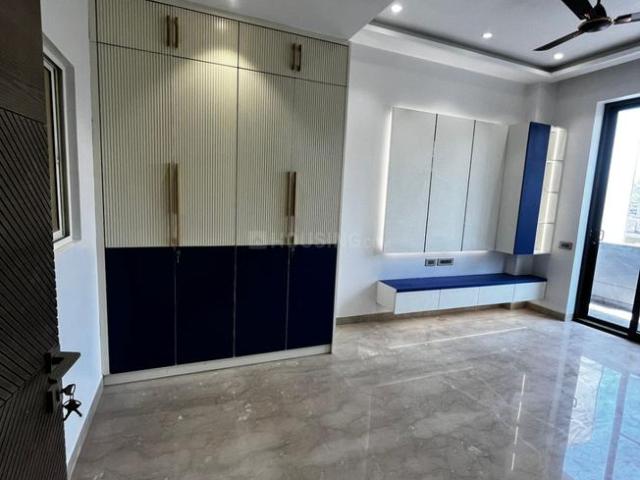 4 BHK Independent Builder Floor in Janakpuri for resale New Delhi. The reference number is 21163728
