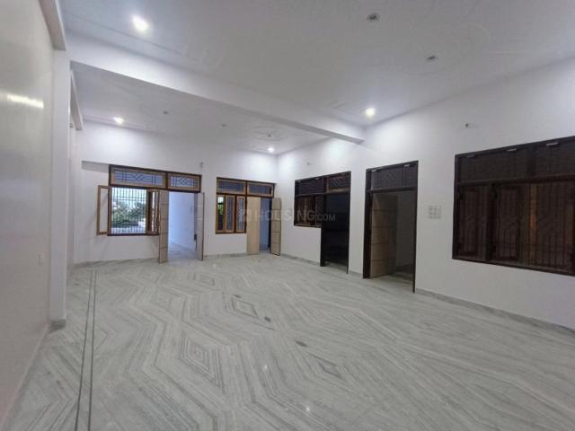 4 BHK Independent Builder Floor in Jhalwa for rent Allahabad. The reference number is 14401170