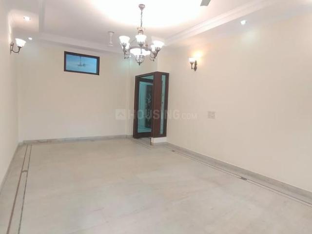 4 BHK Independent Builder Floor in Kailash Colony for rent New Delhi. The reference number is 20985992