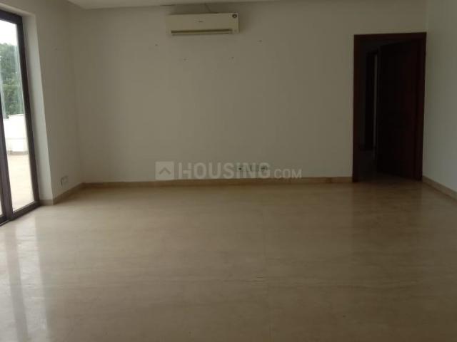 4 BHK Independent Builder Floor in Kailash Colony for resale New Delhi. The reference number is 18018000