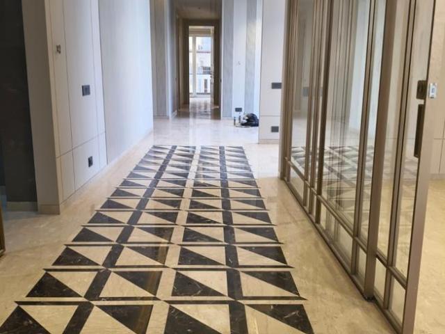 4 BHK Independent Builder Floor in Kailash Colony for resale New Delhi. The reference number is 20821537
