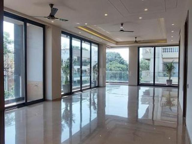 4 BHK Independent Builder Floor in Kailash Colony for resale New Delhi. The reference number is 20965266