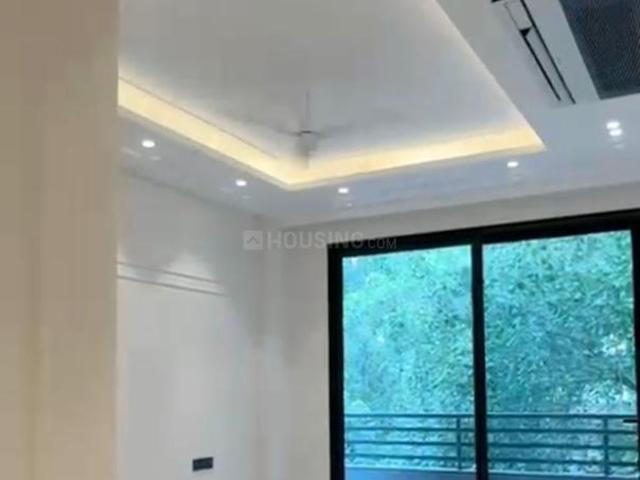 4 BHK Independent Builder Floor in Kailash Colony for resale New Delhi. The reference number is 21053057