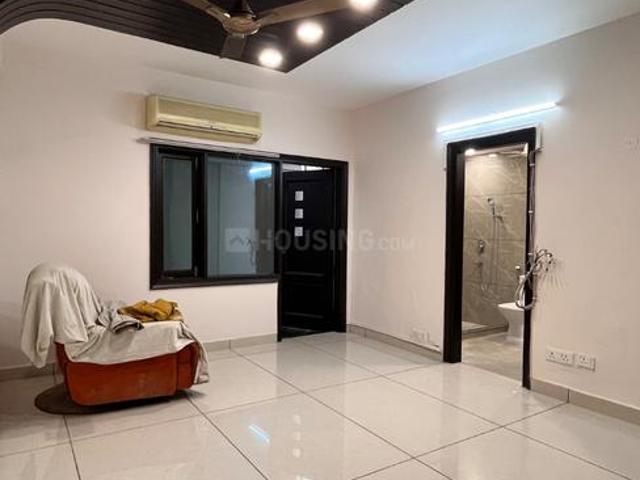 4 BHK Independent Builder Floor in Kailash Colony for resale New Delhi. The reference number is 21299616