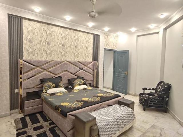 4 BHK Independent Builder Floor in Kalkaji for rent New Delhi. The reference number is 19574734