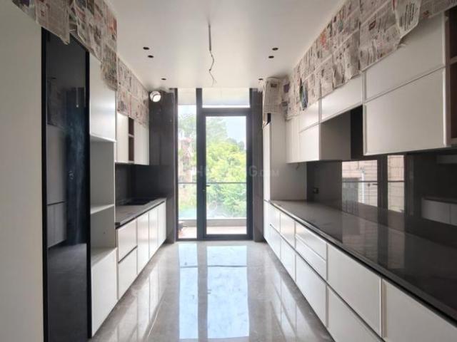 4 BHK Independent Builder Floor in Kalkaji for resale New Delhi. The reference number is 20809969