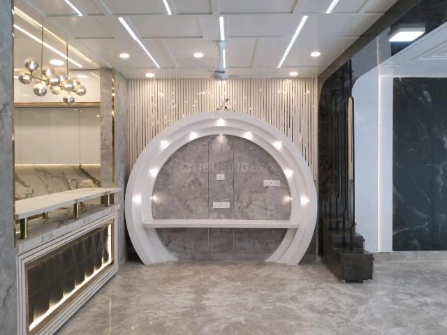 4 BHK Independent Builder Floor in Kirti Nagar for resale New Delhi. The reference number is 17300661