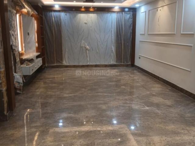 4 BHK Independent Builder Floor in Laxmi Nagar for resale New Delhi. The reference number is 19536796