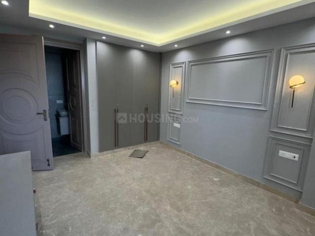 4 BHK Independent Builder Floor in Punjabi Bagh for rent New Delhi. The reference number is 19946565