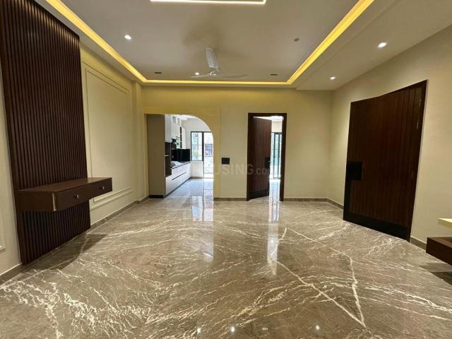 4 BHK Independent Builder Floor in Punjabi Bagh for rent New Delhi. The reference number is 20028150