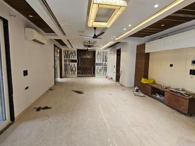4 BHK Independent Builder Floor in Punjabi Bagh for rent New Delhi. The reference number is 20362104