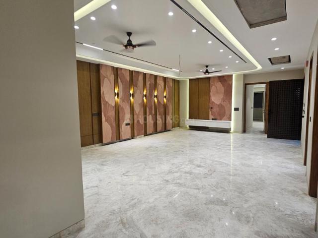 4 BHK Independent Builder Floor in Punjabi Bagh for rent New Delhi. The reference number is 21337149