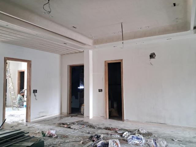 4 BHK Independent Builder Floor in Punjabi Bagh for resale New Delhi. The reference number is 20184629