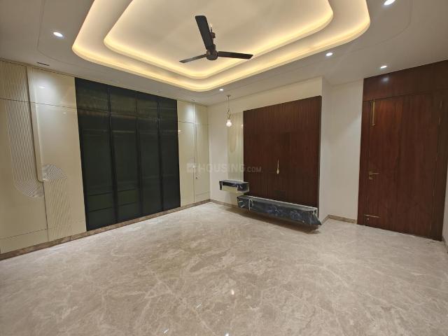 4 BHK Independent Builder Floor in Anand Vihar for resale New Delhi. The reference number is 19794854