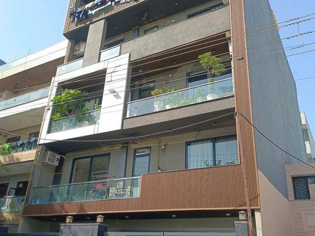4 BHK Independent Builder Floor in Palam Vihar for resale Gurgaon. The reference number is 21249579